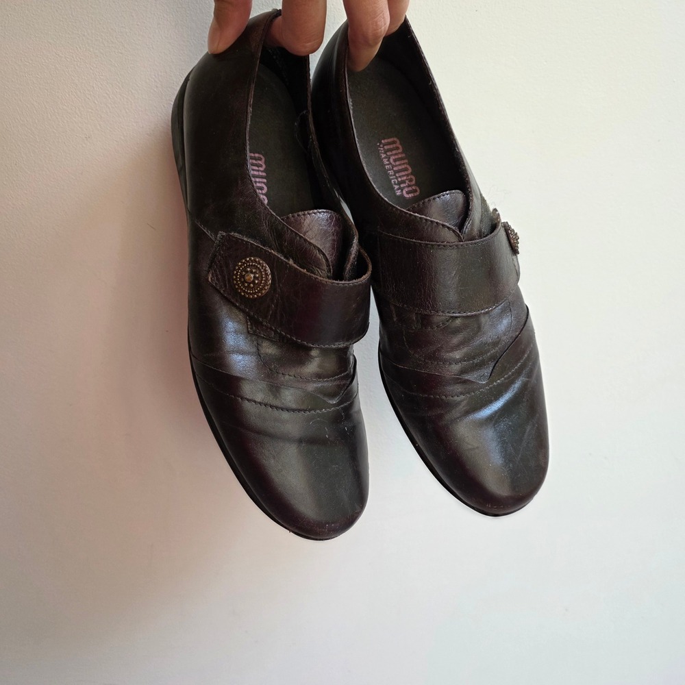 Munro American Womens Brown Leather Slip On Loafer Shoes Size 8.5 M Minimalist